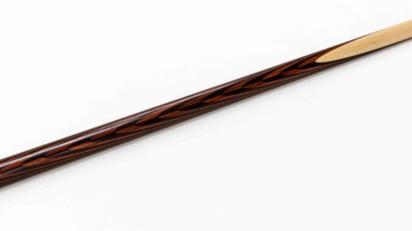 Цельный бильярдный кий для русской пирамиды Weekend "Шахматы" (падук, мореный граб, граб) 20 запилов